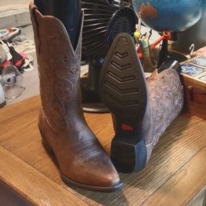 11" + 1.5" heel Justin Cowgirl Boots